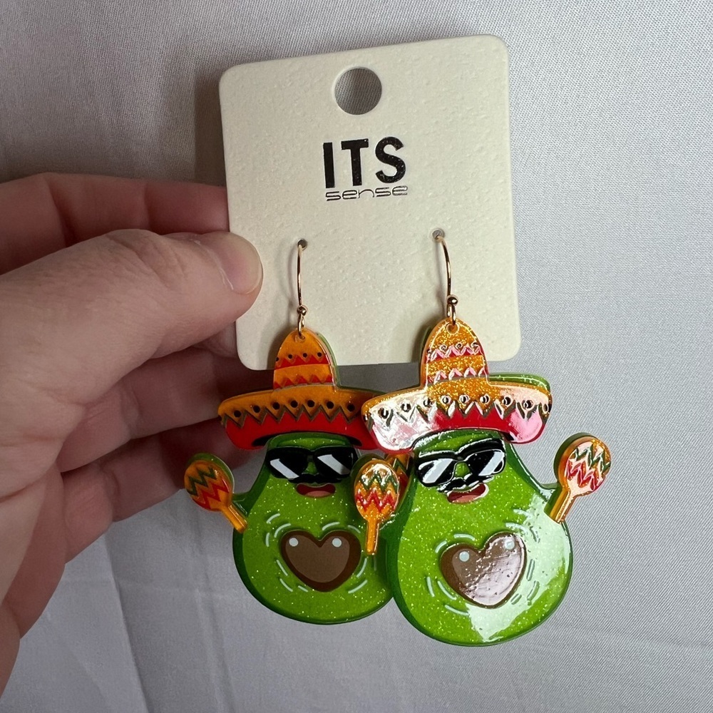It’s Sense Avocado With Sombrero and Sunglasses Dangle Earrings NWT